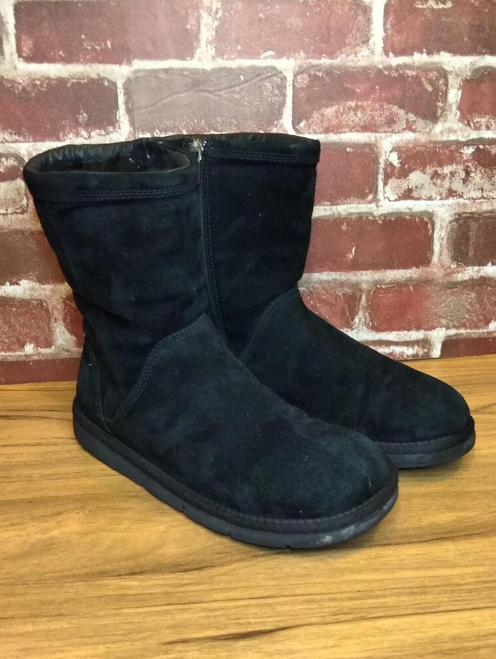 UGG Boots Womens Size 7 Classic Zip Short Boot Black